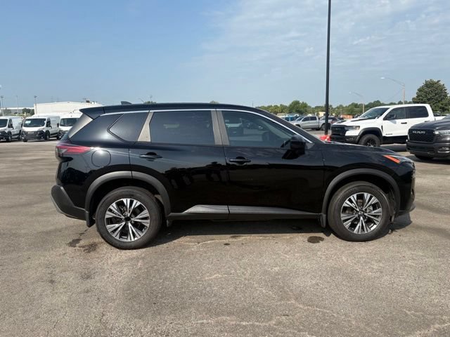 Used 2023 Nissan Rogue SV FWD image 8