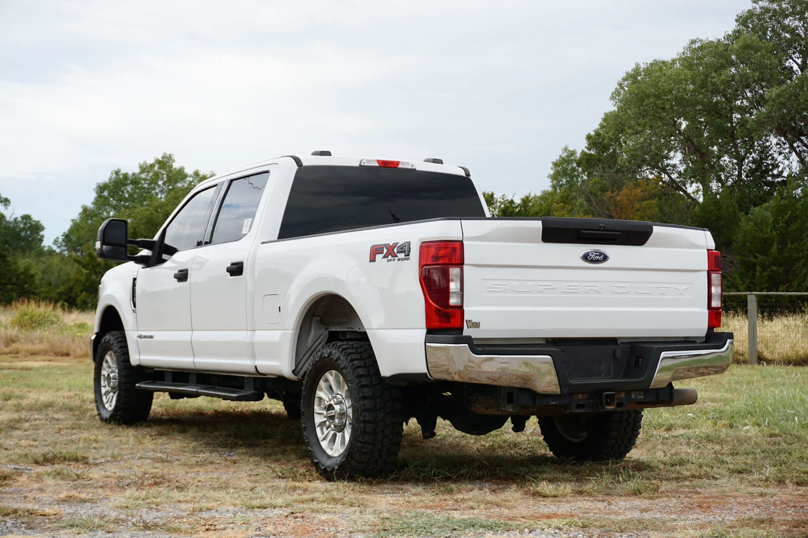 Used 2021 Ford F250 XLT w/ FX4 Off-Road Package AWD/4WD image 3