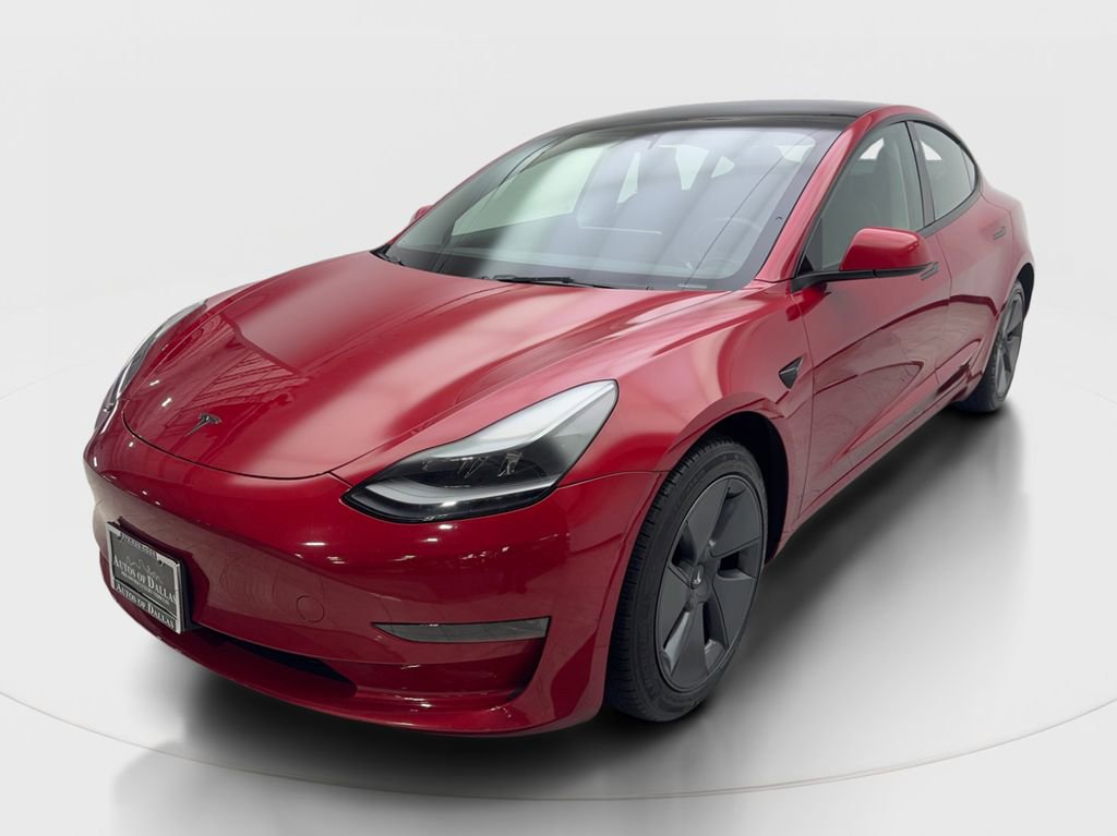 Used 2023 Tesla Model 3 Standard Range image 2
