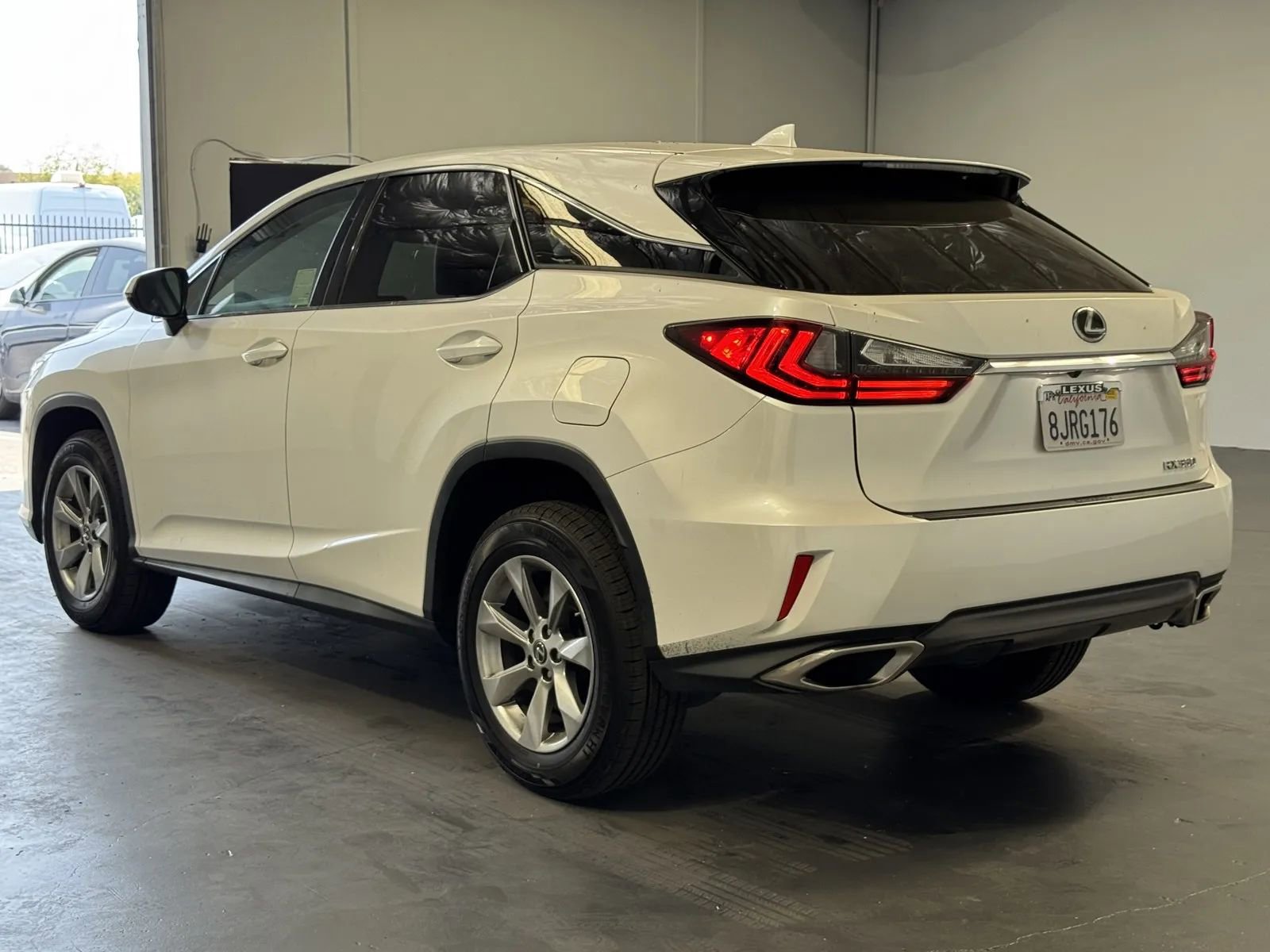 Used 2019 Lexus RX 350 FWD image 2