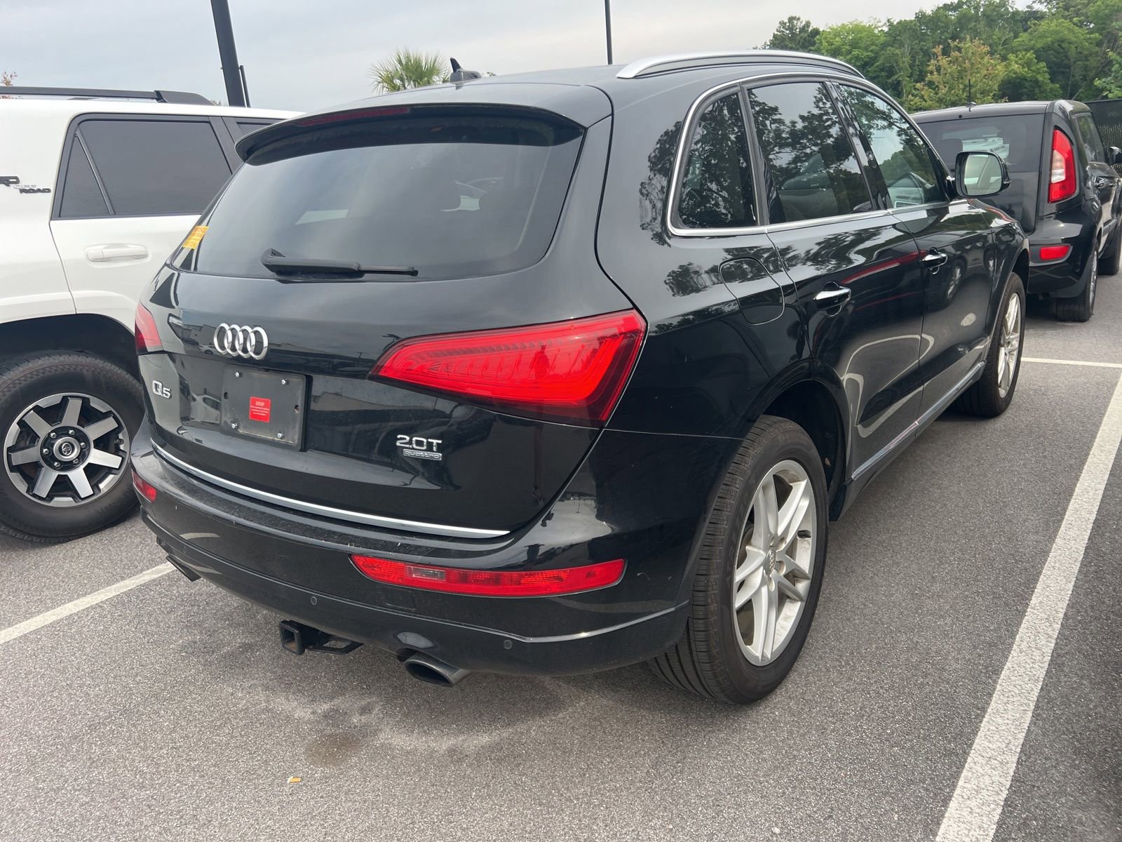 Used 2017 Audi Q5 2.0T Premium Plus w/ Technology Package AWD/4WD image 10