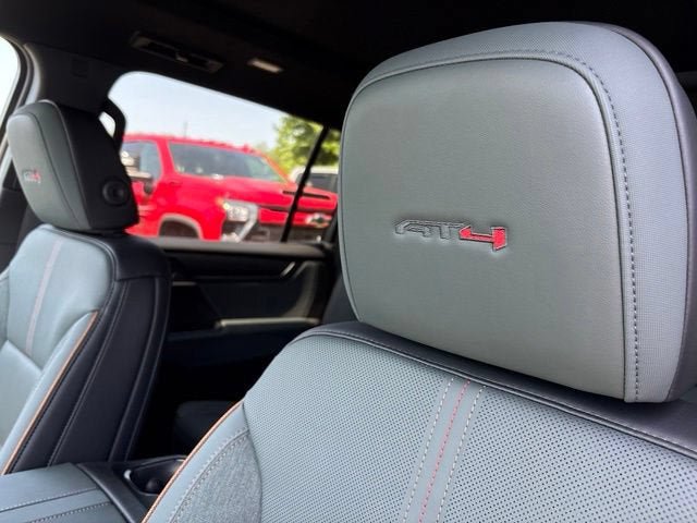 New 2026 GMC Acadia AT4 w/ Luxury Package AWD/4WD image 32