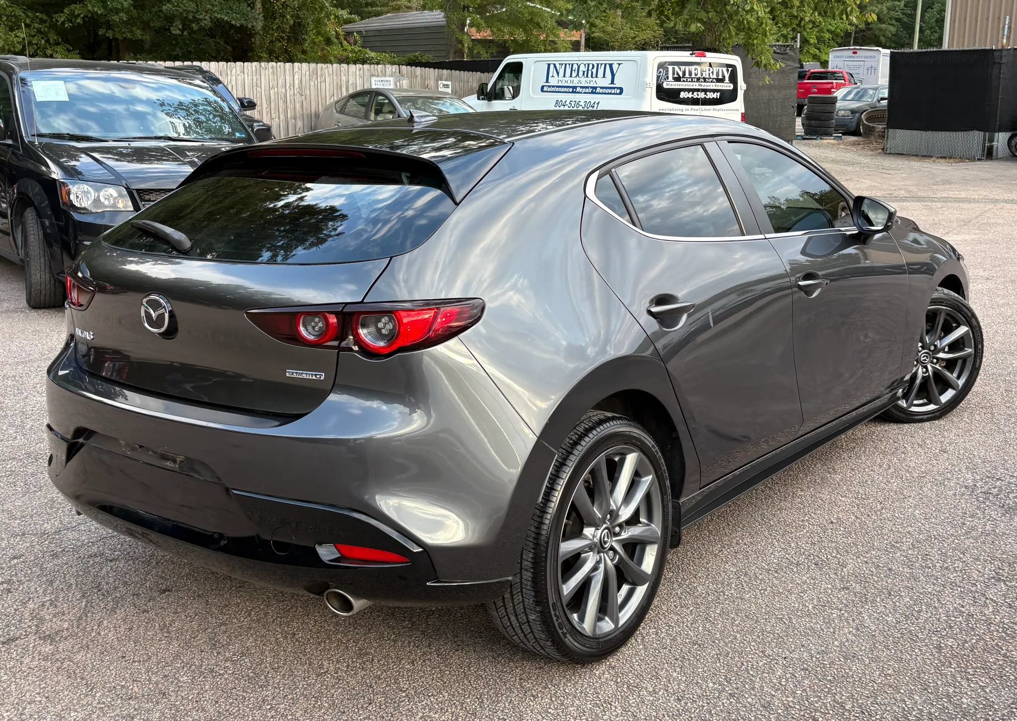 Used 2019 MAZDA MAZDA3 Hatchback w/ Preferred Package FWD image 6