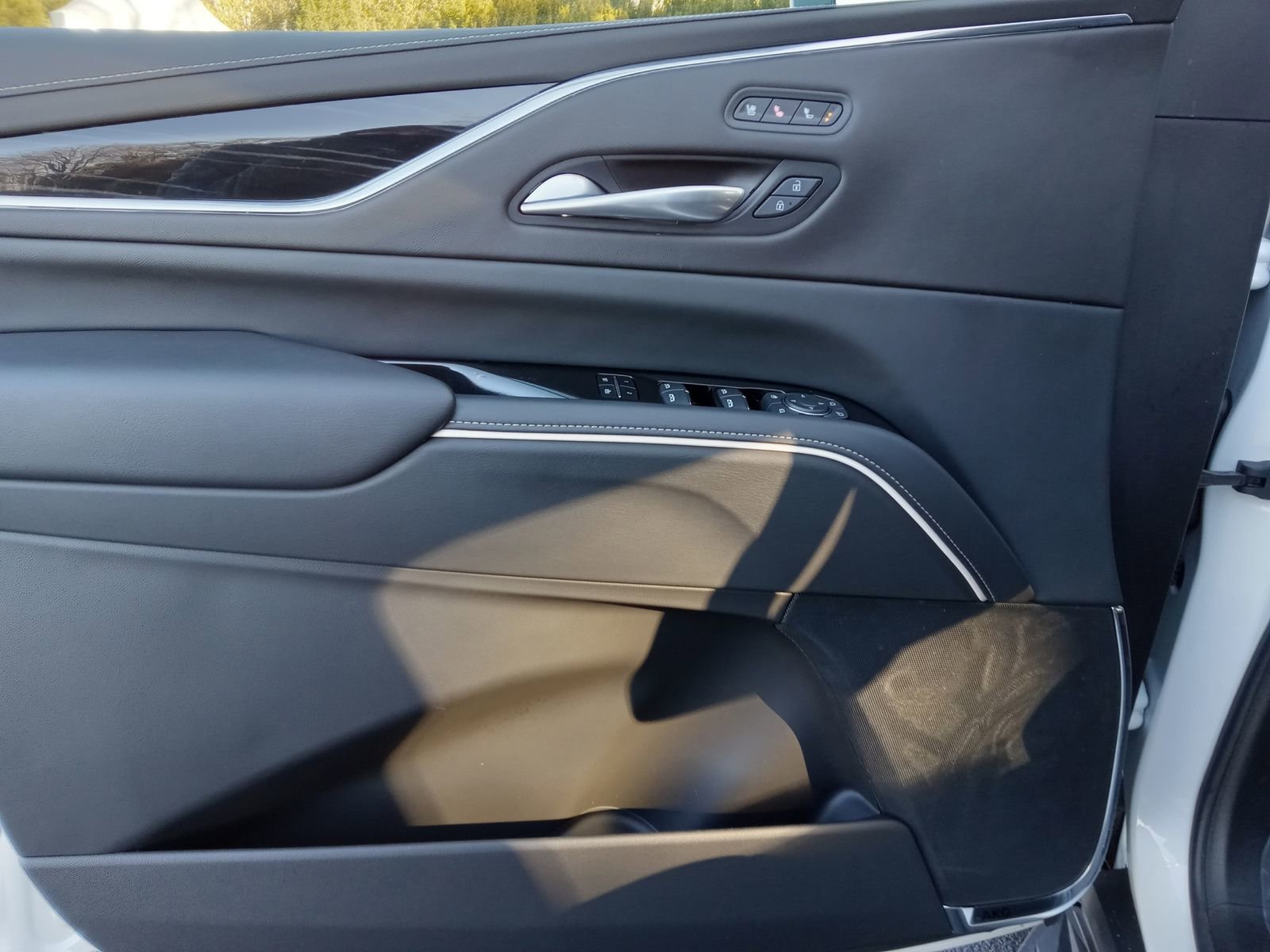 Certified 2024 Cadillac Escalade Sport AWD/4WD image 13
