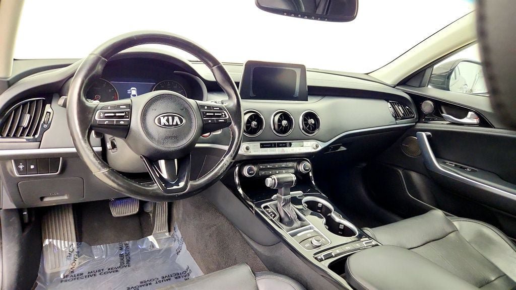 Used 2018 Kia Stinger Premium AWD/4WD image 13