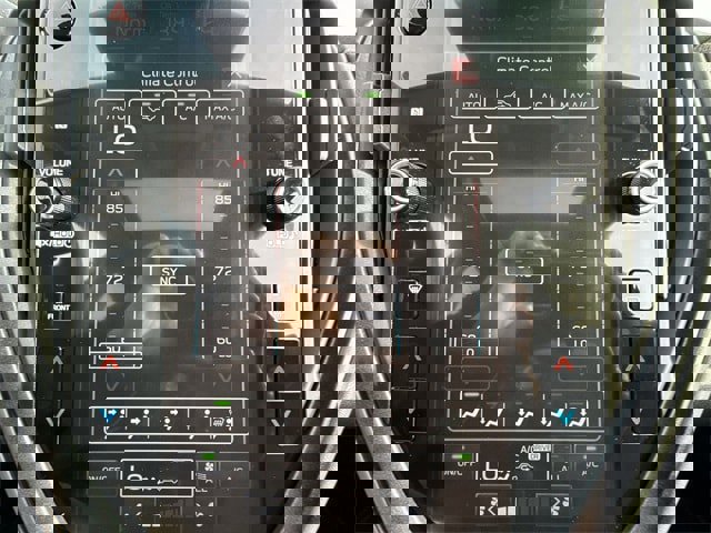 Used 2026 Subaru Crosstrek 2.0i Premium image 18