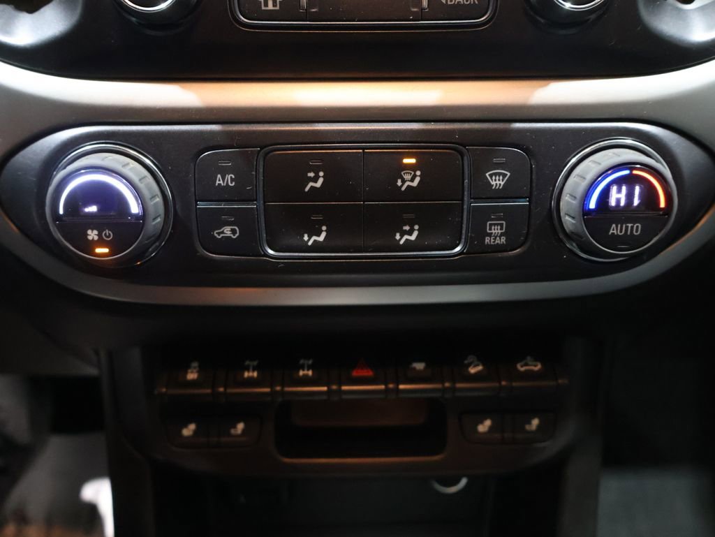 Used 2022 Chevrolet Colorado ZR2 image 31