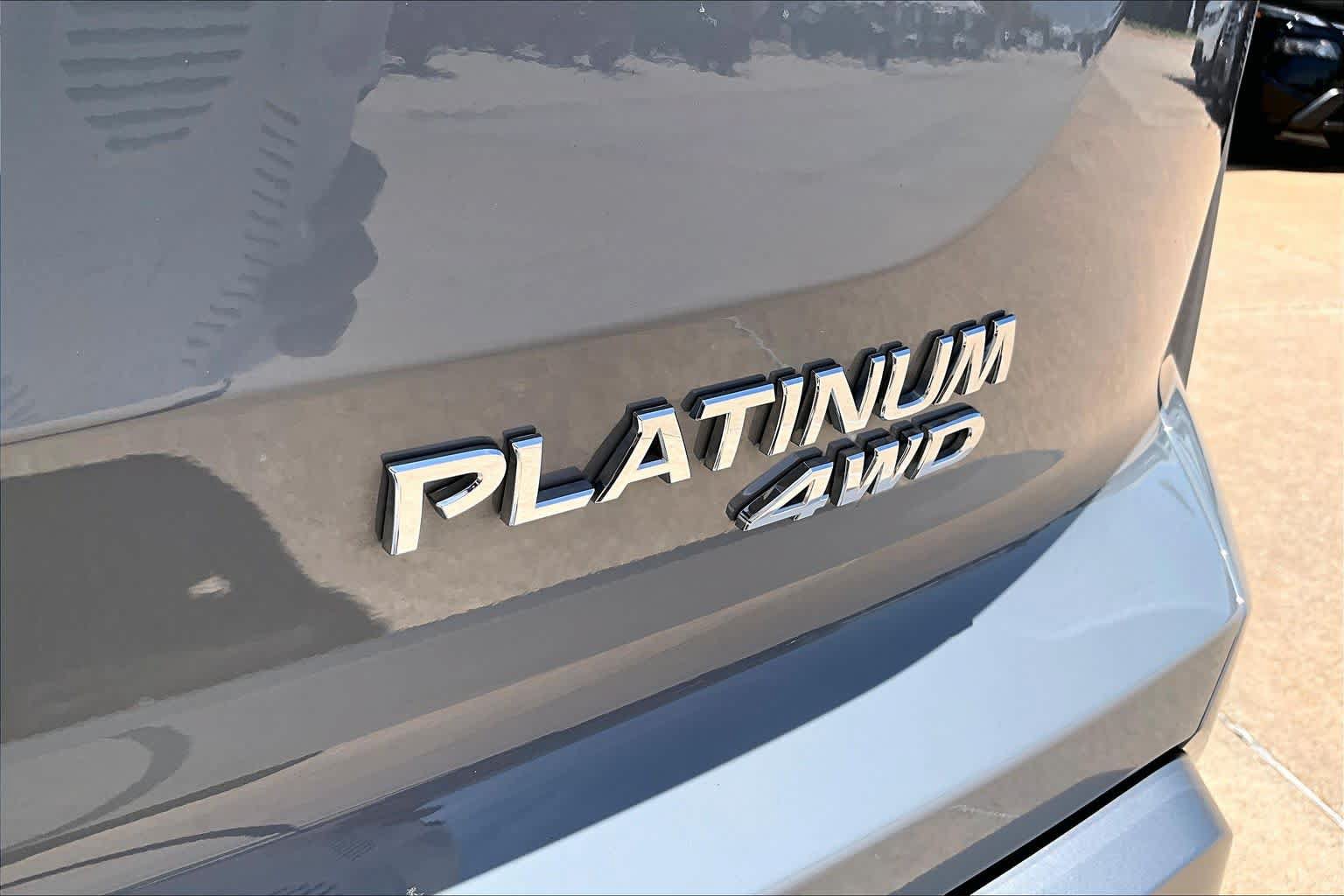 Certified 2025 Nissan Pathfinder Platinum AWD/4WD image 10