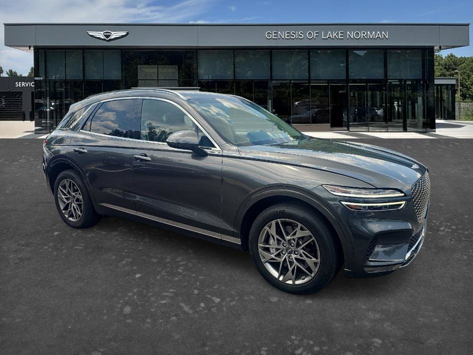 Used 2024 Genesis GV70 2.5T w/ Select Package AWD/4WD image 3