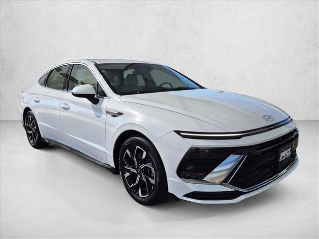 Used 2025 Hyundai Sonata SEL FWD image 3