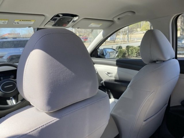 New 2025 Hyundai Tucson SE image 32
