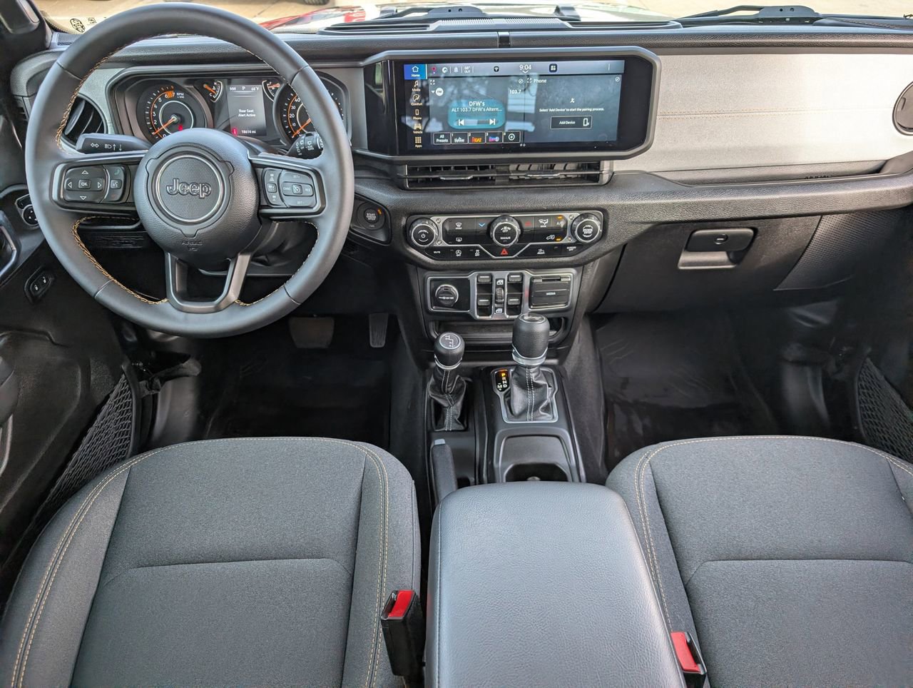 Used 2025 Jeep Wrangler Sport S image 9