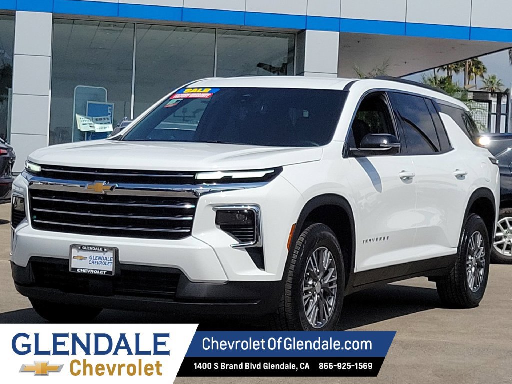 Used 2026 Chevrolet Traverse LT FWD image 7
