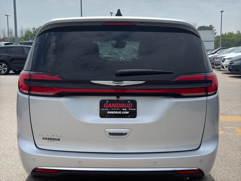 New 2026 Chrysler Pacifica Select FWD image 7