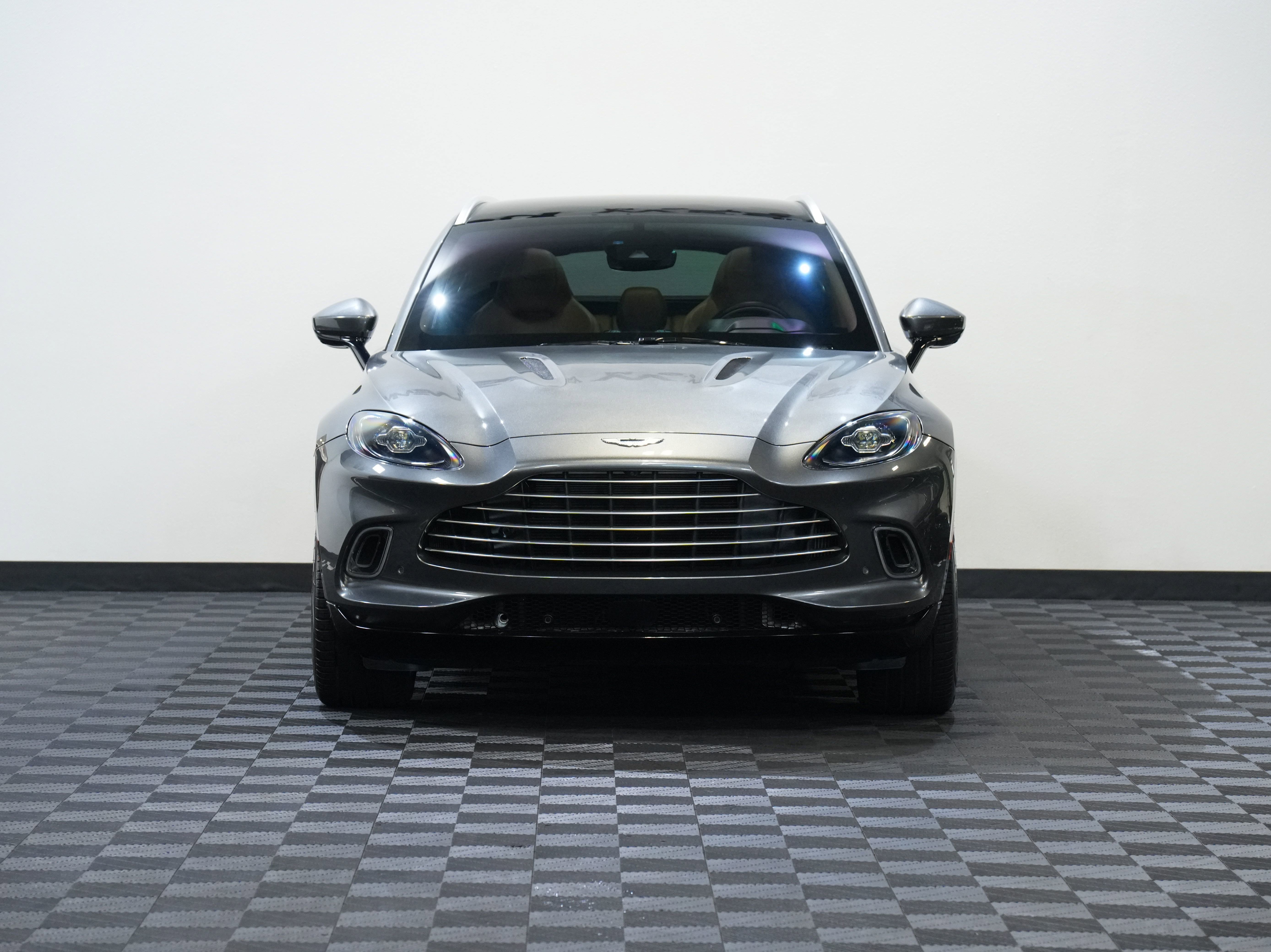 Used 2021 Aston Martin DBX AWD/4WD image 4