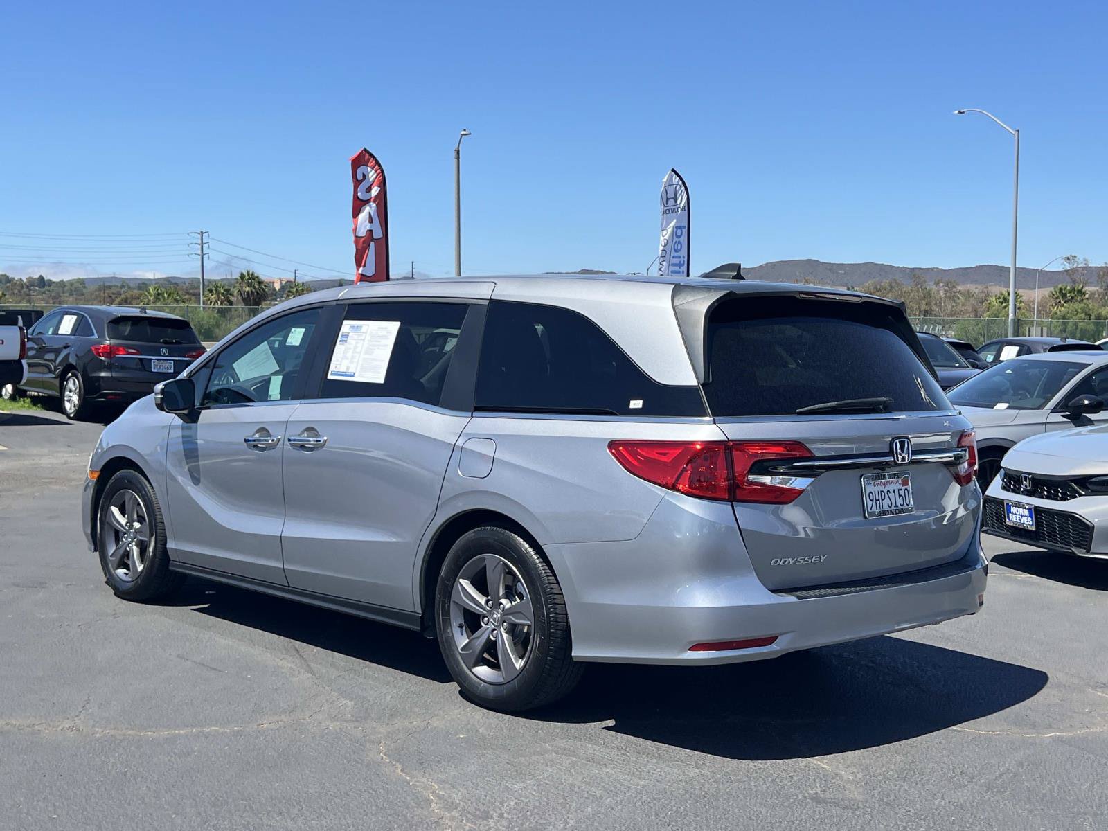 Used 2023 Honda Odyssey EX image 3