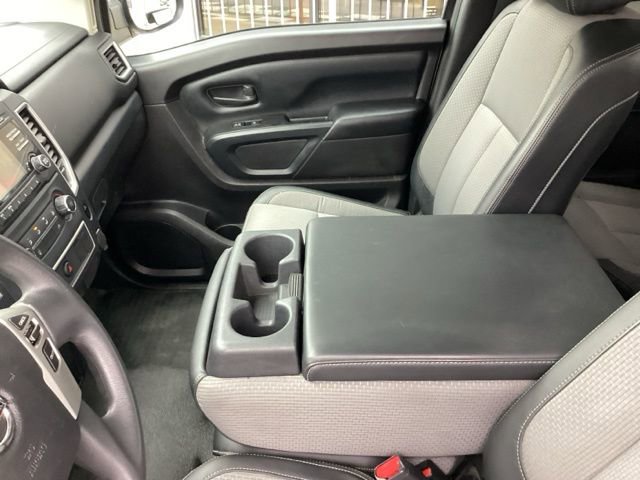 Used 2017 Nissan Titan S image 23