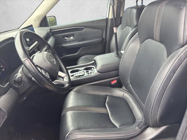 Used 2023 Honda Pilot Touring image 11