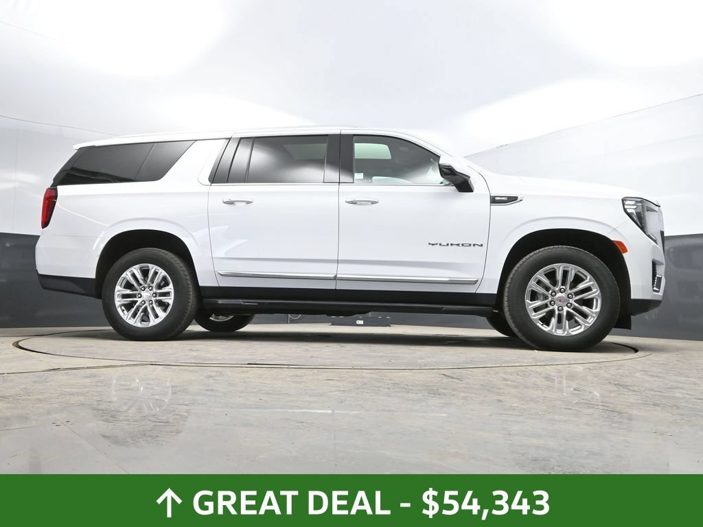 Used 2023 GMC Yukon XL SLT w/ SLT Luxury Package AWD/4WD image 41
