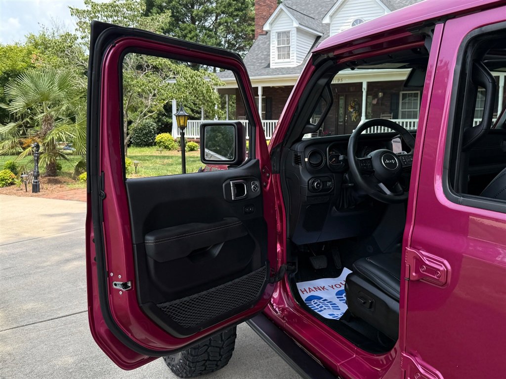 Used 2024 Jeep Wrangler Unlimited Rubicon 392 image 38