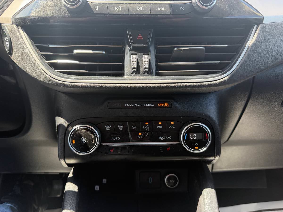 Used 2020 Ford Escape SE FWD image 32