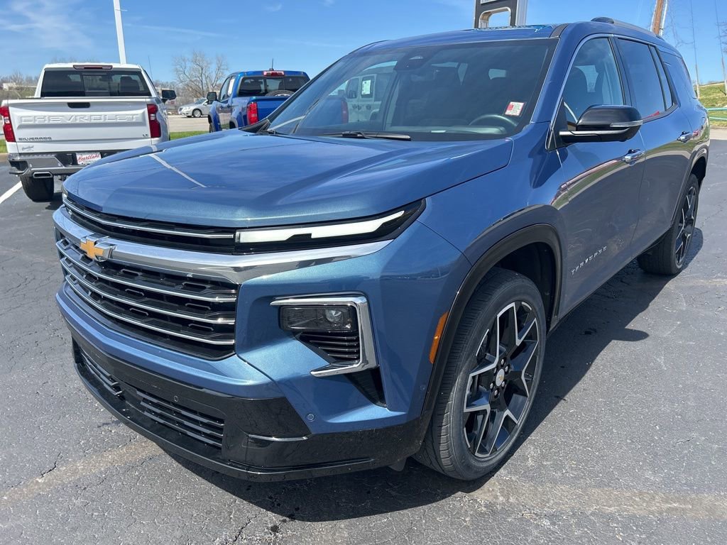 Used 2025 Chevrolet Traverse High Country image 9