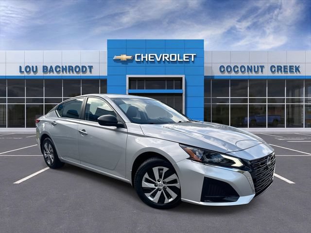 Used 2025 Nissan Altima 2.5 S FWD image 1