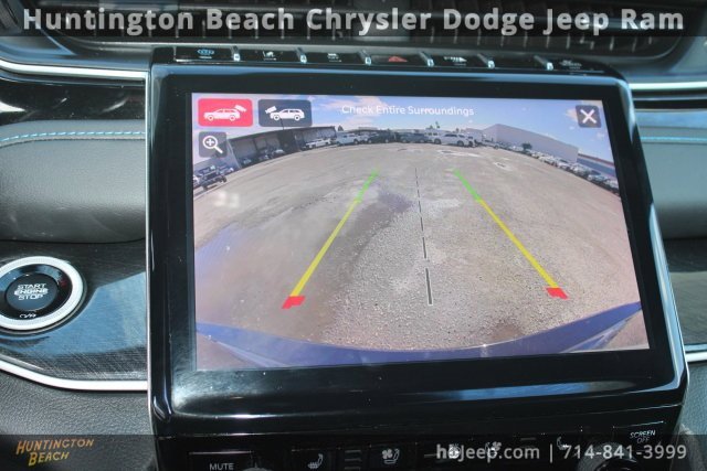 Used 2023 Jeep Grand Cherokee Trailhawk image 31