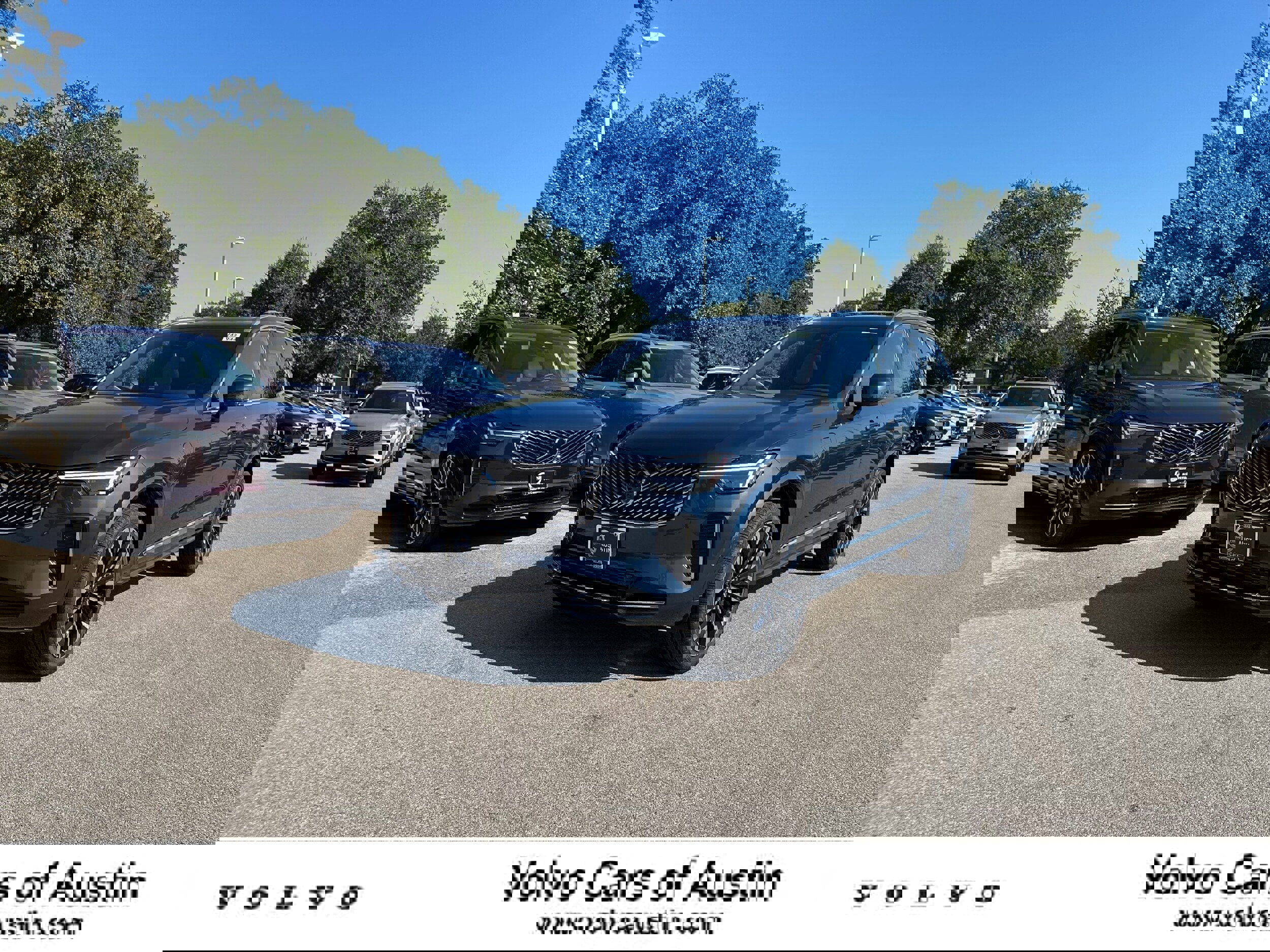 New 2026 Volvo XC90 T8 Plus image 1