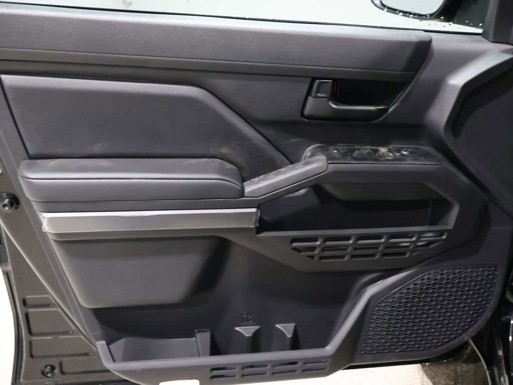 New 2026 Toyota Tacoma SR5 AWD/4WD image 9