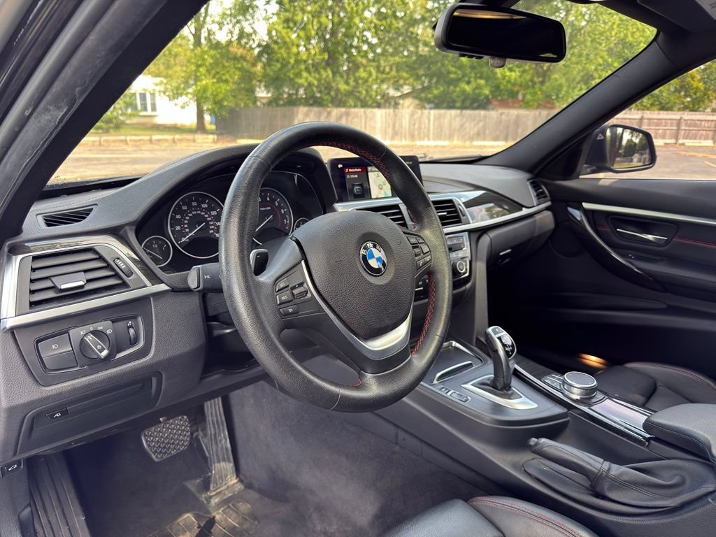 Used 2018 BMW 330i xDrive Sedan AWD/4WD image 22