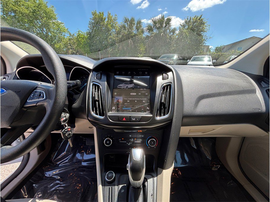 Used 2016 Ford Focus SE image 11