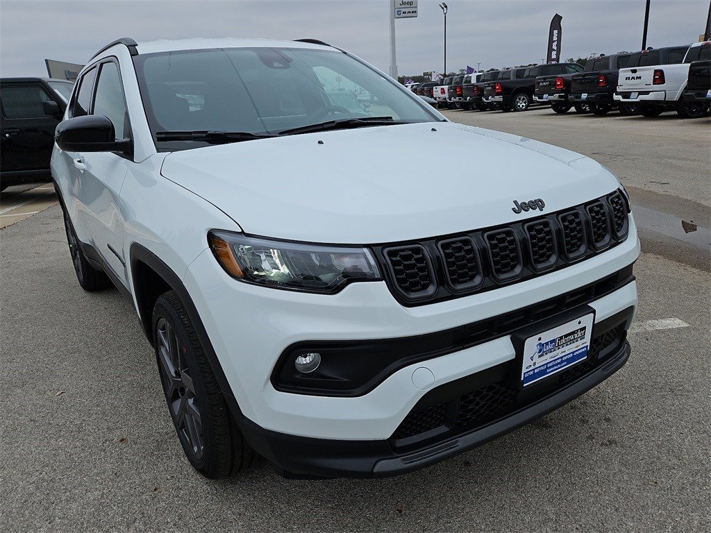 New 2026 Jeep Compass Latitude image 10