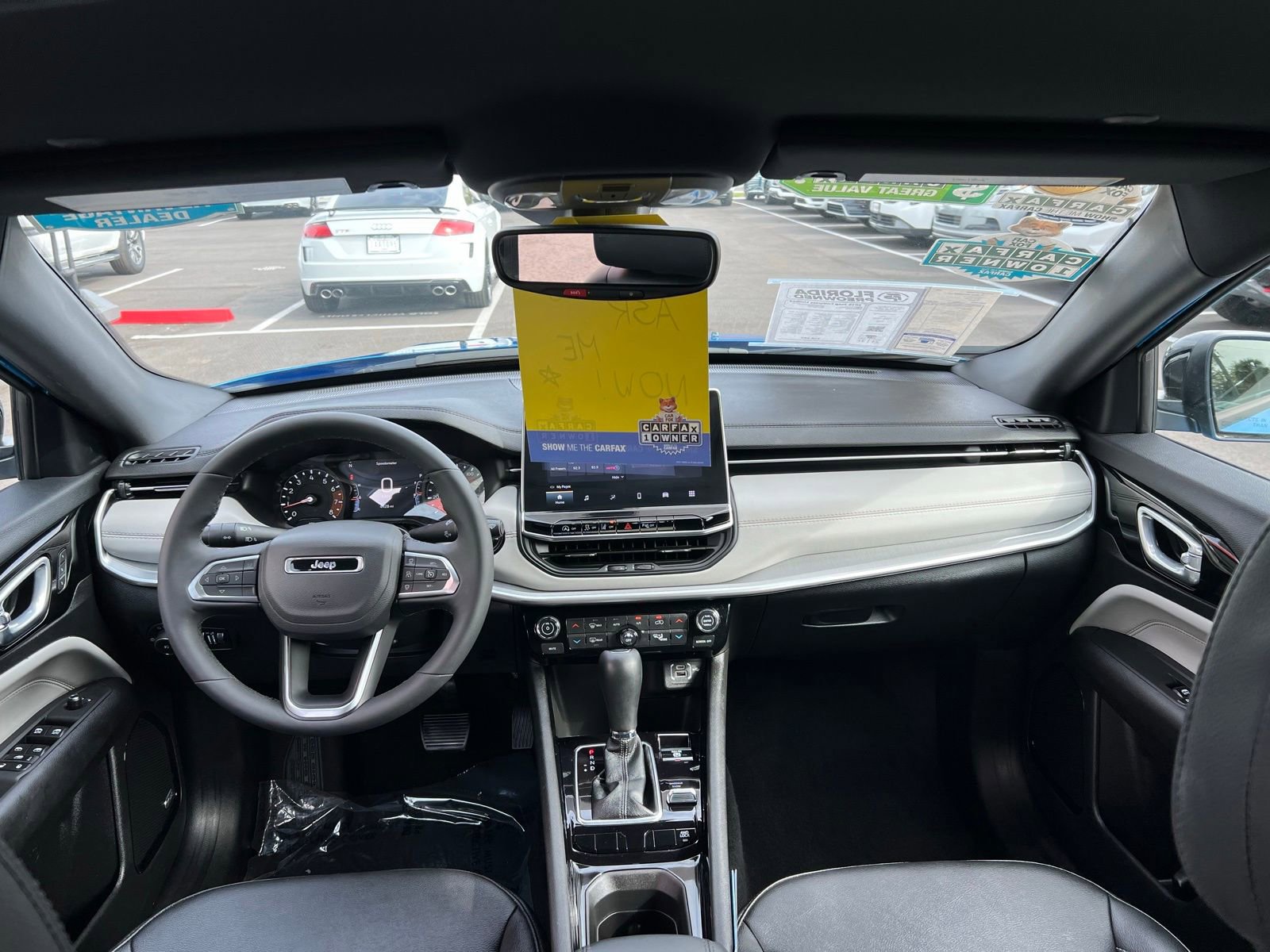 Used 2025 Jeep Compass Limited image 45