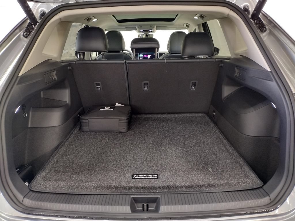 New 2026 Volkswagen Tiguan SE AWD/4WD image 16