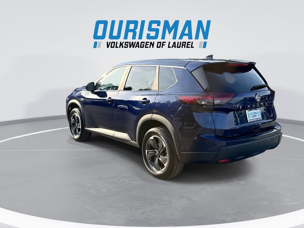 Used 2025 Nissan Rogue SV AWD/4WD image 6