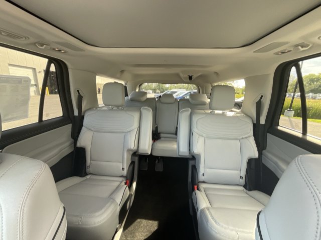 New 2027 Ford Expedition Max Platinum w/ Platinum Ultimate Package AWD/4WD image 23