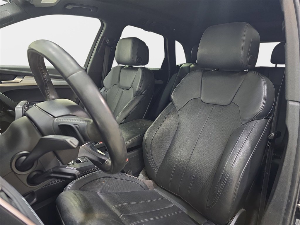 Used 2018 Audi SQ5 Prestige w/ Prestige Package image 16