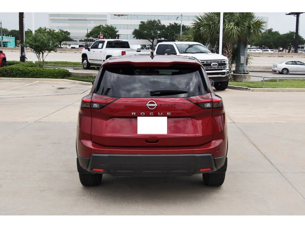 Used 2024 Nissan Rogue S image 5