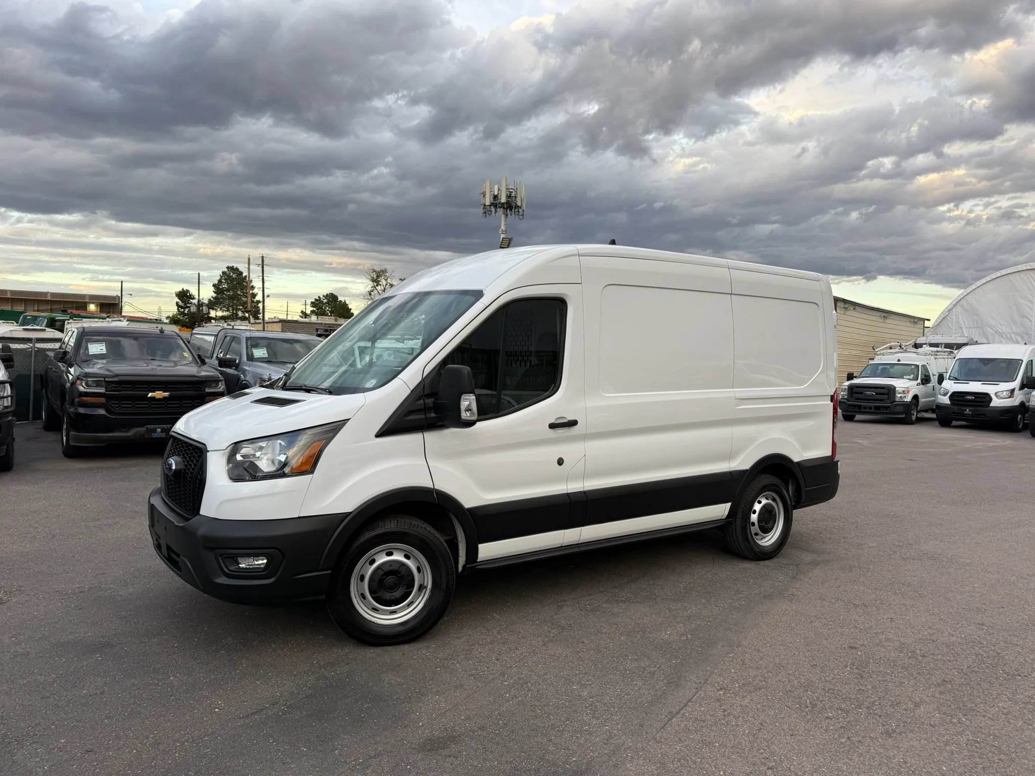 Used 2021 Ford Transit 150 Medium Roof RWD image 5