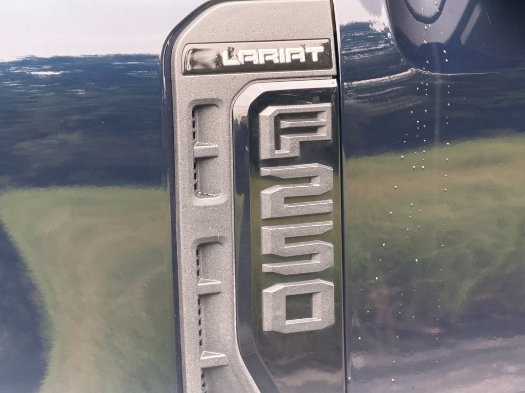 Used 2023 Ford F250 Lariat w/ Sport Appearance Package AWD/4WD image 46