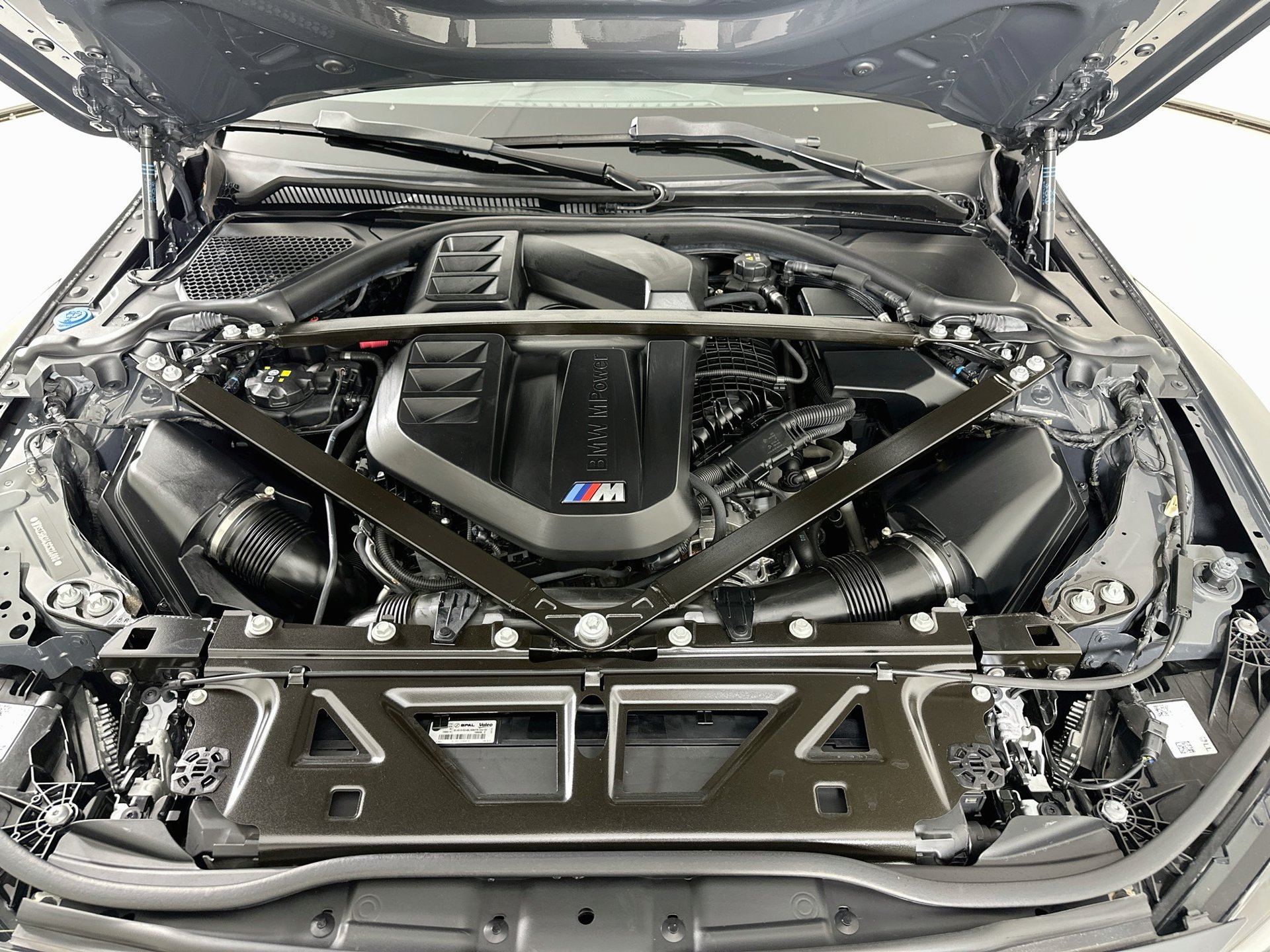 Used 2025 BMW M4 Competition w/ Executive Package RWD image 32