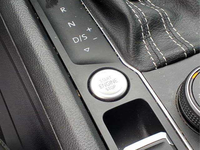 Used 2022 Volkswagen Atlas SEL R-Line image 9