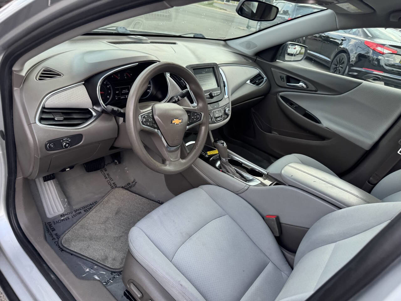 Used 2018 Chevrolet Malibu LT image 21