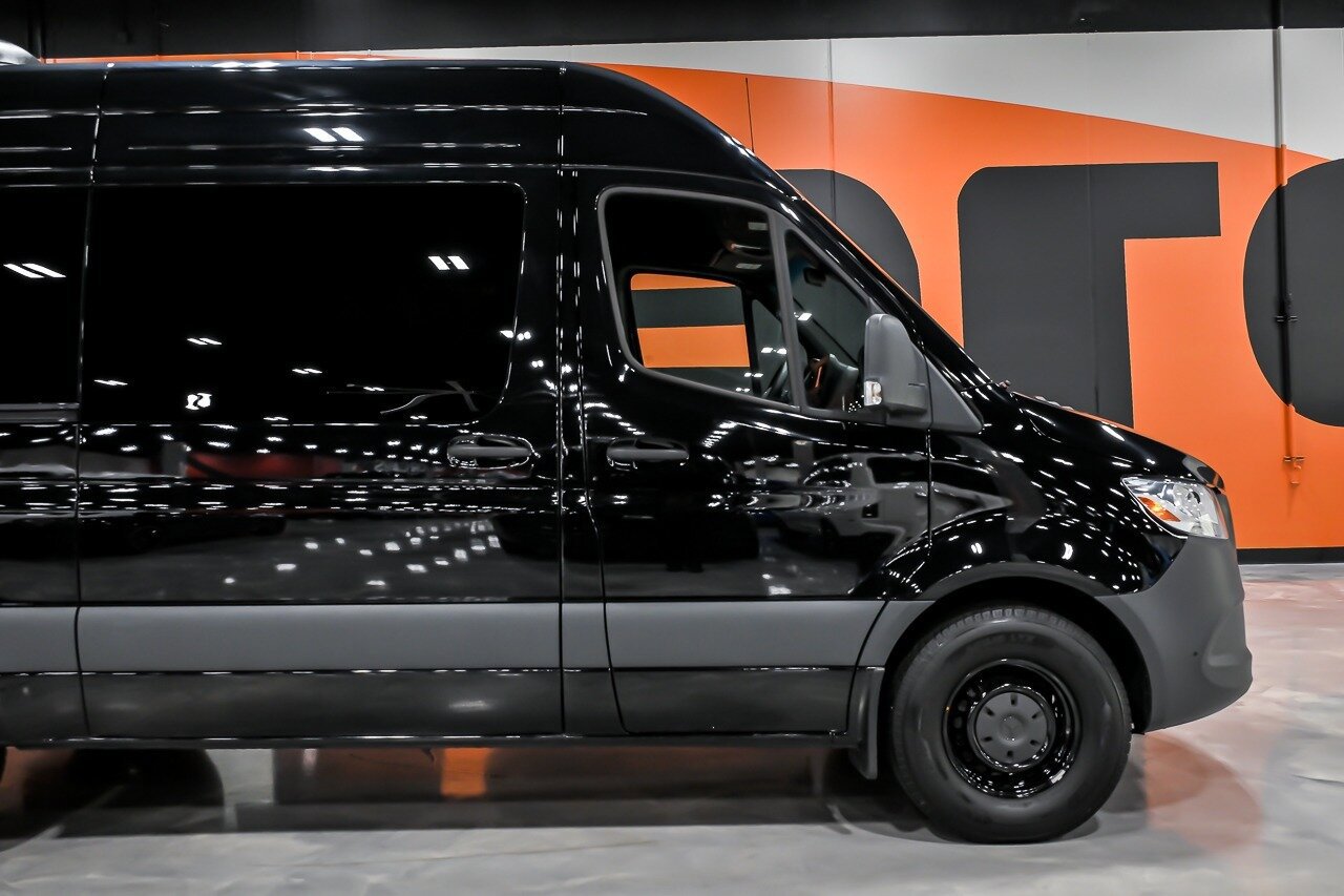 Used 2024 Mercedes-Benz Sprinter 2500 image 5