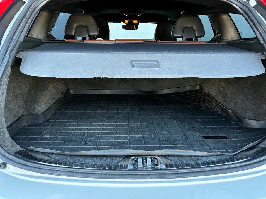 Used 2015 Volvo V60 T5 Premier w/ 19" Sport Package FWD image 34