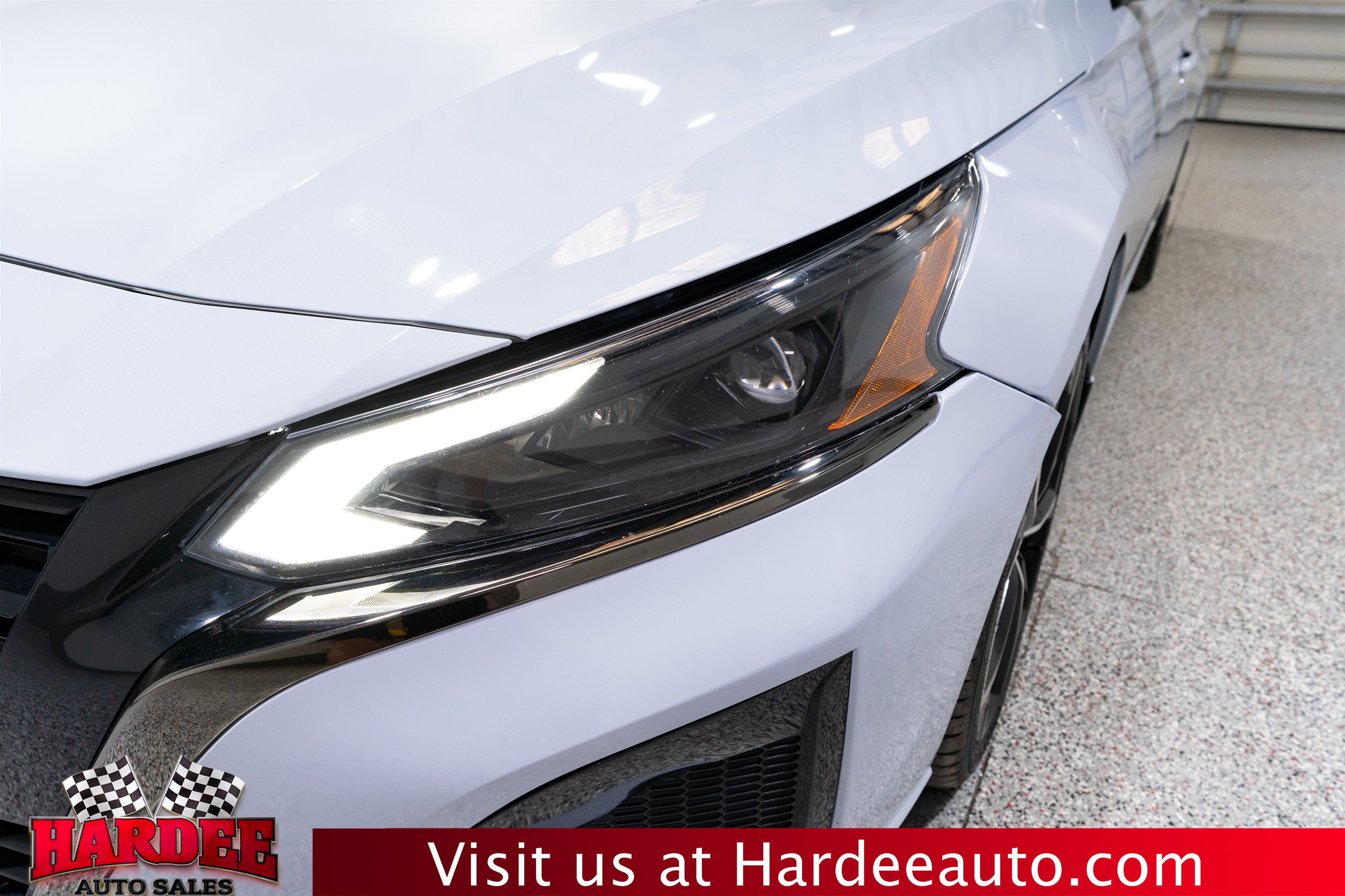 Used 2023 Nissan Altima 2.5 SR w/ SR Premium Package AWD/4WD image 8