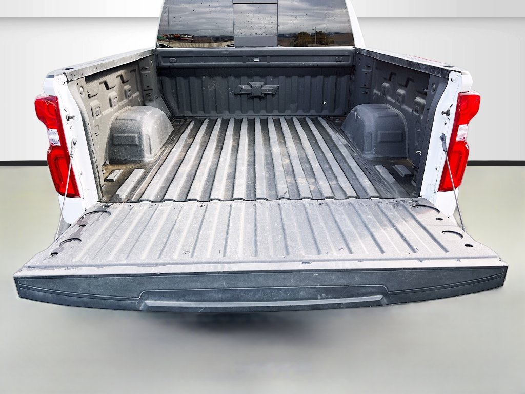 Used 2025 Chevrolet Silverado 1500 LTZ w/ Technology Package AWD/4WD image 29