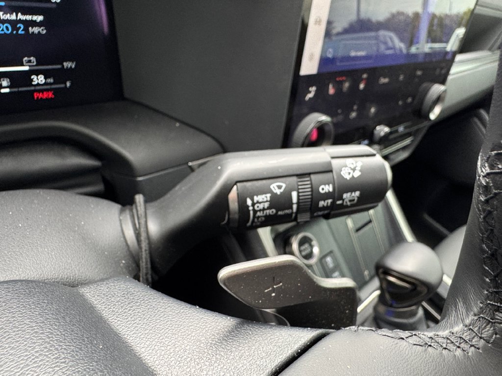 Used 2025 Lexus GX 550 w/ Accessory Package (Z1) AWD/4WD image 35