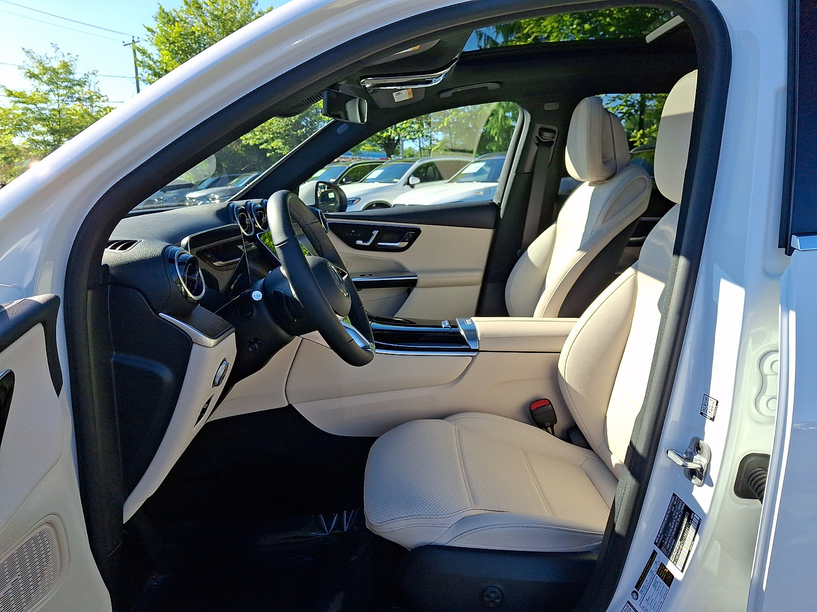 Certified 2026 Mercedes-Benz GLC 300 4MATIC image 13